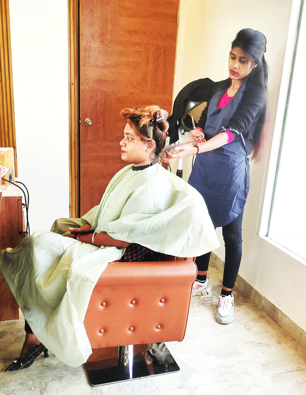 Best Salon in Varanasi – Cut & Looks
