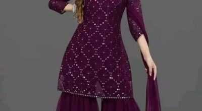 Fashionable Chudidhar Set