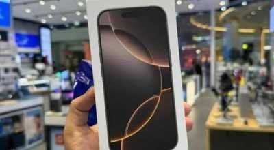 Sealed apple phone 16 Pro Max unlocked