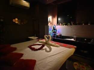 Royal Oak Spa In Gorai