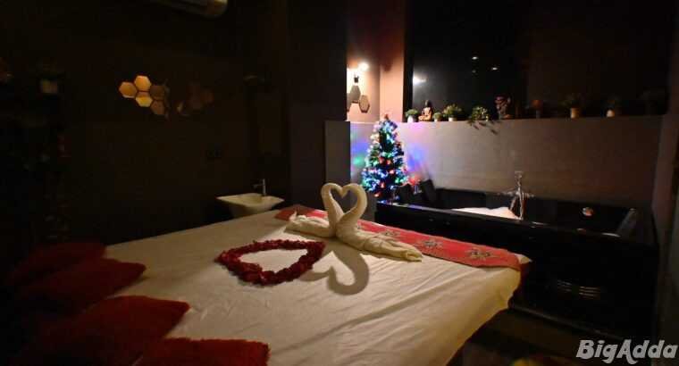 Royal Oak Spa In Gorai
