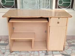 A Strong & Good Quality Computer Table for Resale
