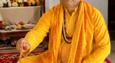 Astrologer Vedic Mahesh Shastri