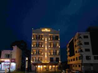 Hotel near Udaipur airport Combining Modern Comfor
