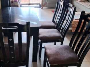 48″ x 32″ Compact 4-Seater Dining Table